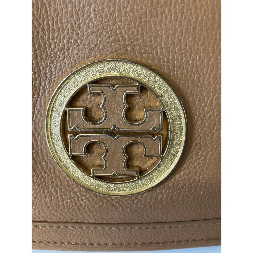 TORY BURCH SMALL LIGHT BROWN PEBBLED LEATHER CROSSBODY BAG